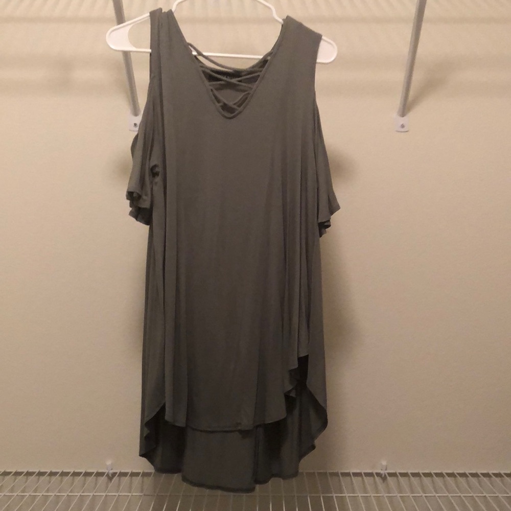 Cold shoulder top